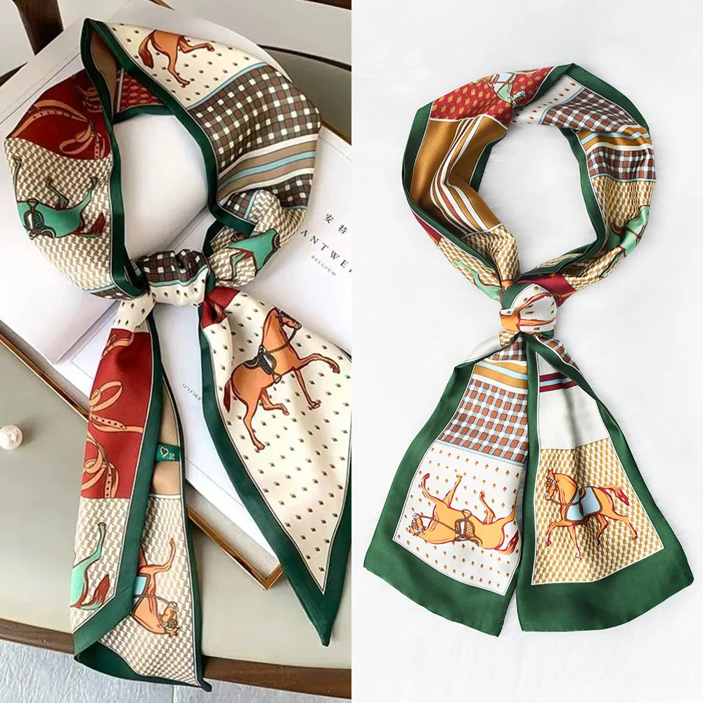 Sideninspirerad scarf med hästmönster