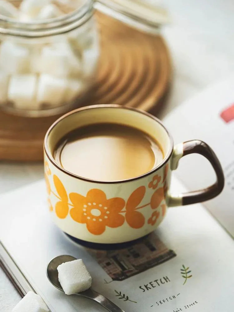 Kaffemugg 300 ml – Japansk Blomdesign i Country Style