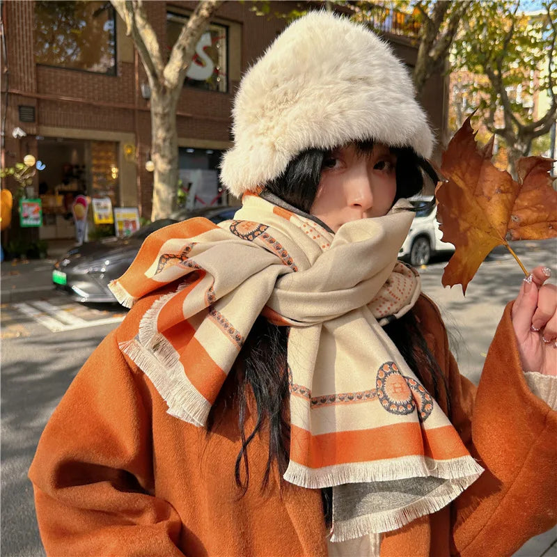 Scarf H som i Häst