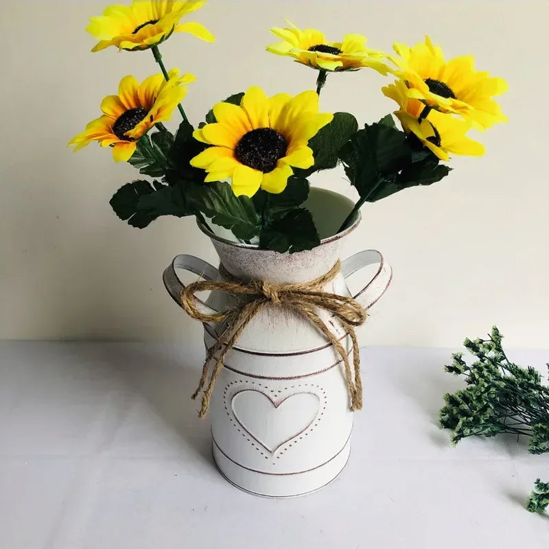 Lantlig blomvas i galvaniserad metall