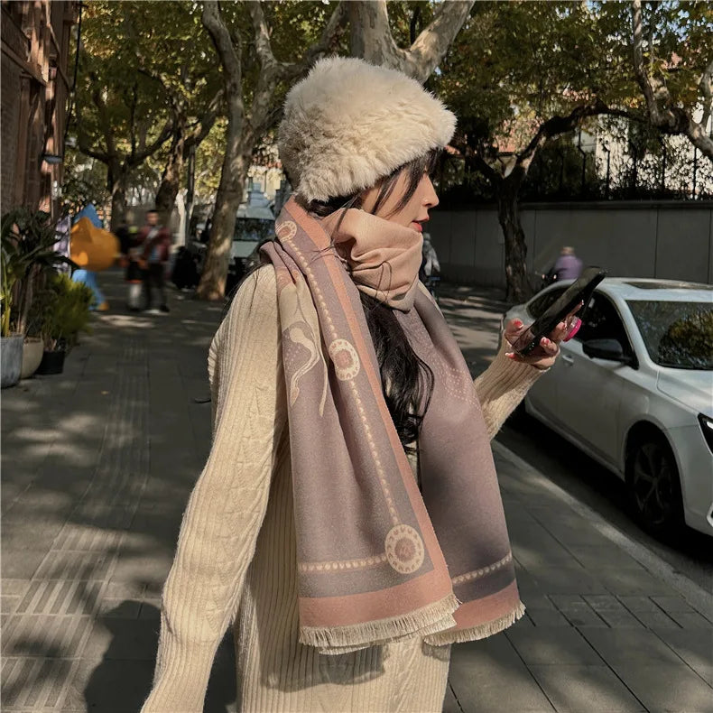 Scarf H som i Häst